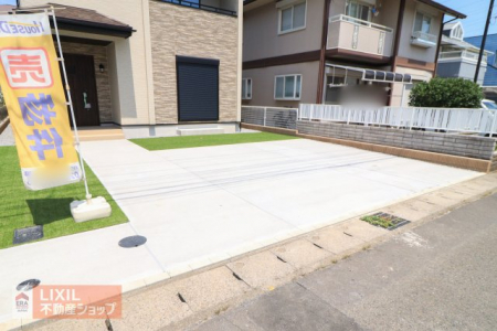 �@�y���ԃX�y�[�X�z���n�����ʐ^�B�������Ƃ������ԃX�y�[�X�ł��B���ԃX�y�[�X�͓h�������ꂢ��̂ł��Ԃ�����ɂ����J�̓������S�B