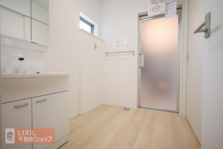 @yEߏznʐ^BʒEߏ͂ƂXy[XŎg₷łB̌閾͒u₩ɏƂ炵܂BCɂ֗łB