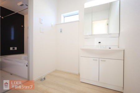 ʑEʏ@yOʉϑzOʋŐgȂ݂₷łB̗͎[ƂȂĂʑ܂XbL܂BV[Ă₨|ɕ֗łB