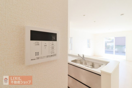 @yݔznʐ^BXCb`tŉxNNłB