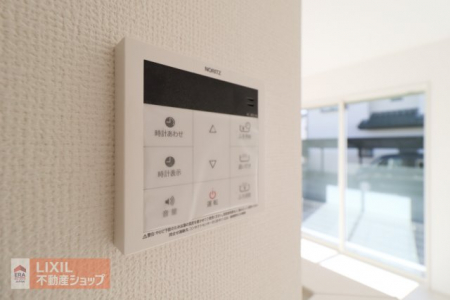 @yݔznʐ^BXCb`tŉxNNłB