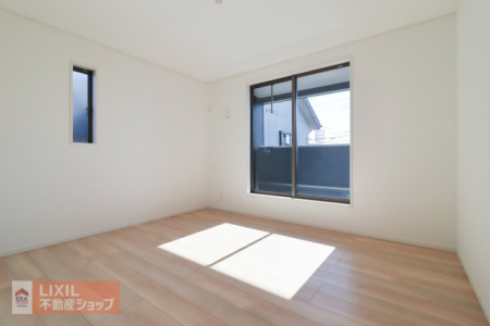 ���̑����ρ@�y�m���z2�K7.5���̗m���͓�����œ�������A���ʂ����悭�S�n�悢���������̋�ԂɁB�o���R�j�[�֒��ڍs���܂��B�܂��A�N���[�[�b�g��2�_���Ă���̂��������ł��ˁB