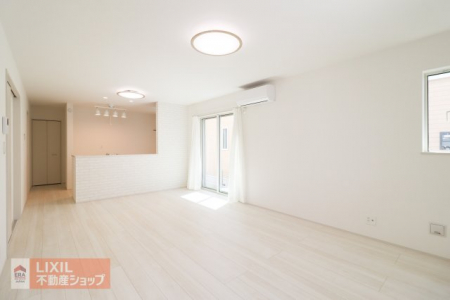 @yrO_CjOzƑc̋Ԃ͑傫Ŗ邭ʂ̗ǂKȋԂƂȂĂ܂BƋĂƂ̂LłB