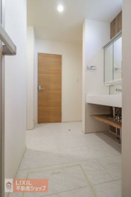 @yEߏznʐ^BʒEߏ͂ƂXy[XŎg₷łB