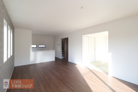 �@�y���r���O�_�C�j���O�z���n�����ʐ^�B�Ƒ��ŉ߂����邭�났�̋��