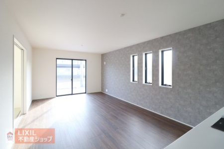 ���r���O�@�y���r���O�z���n�����ʐ^�B���邢�������̓��郊�r���O�͉Ƒ��c���̏ꏊ�ɂ͍œK�ł��B