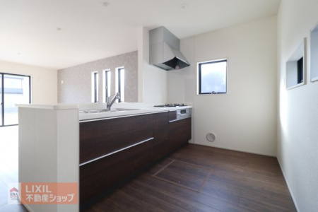 �L�b�`���@�y�L�b�`���z���n�����ʐ^�B�J�E���^�[�L�b�`���ŉƑ��̉�b���e�݂܂��ˁ�