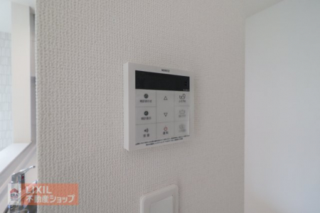 @yݔznʐ^BXCb`tŉxNNłB