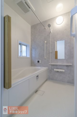 @yz؃^Cv̗́AƉ΂Ĉ̔Ƃ\łBg[@Ă܂̂ŉJ̓̂󕨂͂CŊ܂A~͒g[Œg߂鎖ł̂ŕ֗łB