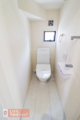 �g�C���@�y�g�C���z���n�����ʐ^�B�������g�[�֍��t���B���������Ă���̌��Ɗ��C���ł���悤�ɂȂ��Ă��܂��B�Q�K�ɂ��g�C�����������܂��B