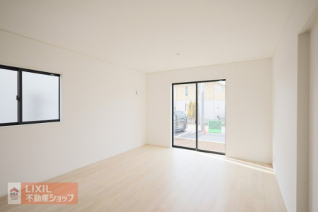 ���r���O�@�y���r���O�z���n�����ʐ^�B���邢�������̓��郊�r���O�͉Ƒ��c���̏ꏊ�ɂ͍œK�ł��B