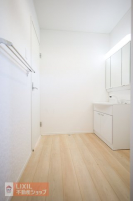 �@�y�E�ߏ��z���n�����ʐ^�B���ʒE�ߏ��͂������Ƃ����X�y�[�X�Ŏg���₷���ł��B