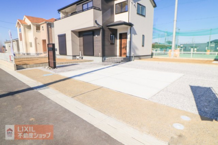 @yԃXy[Xz3̒ԃXy[XɂȂ܂Bۂ̂Ԃ̎ԎƂ킹܂ĂmFBܑĂ̂ŏoꂪ₷J̓ɂȂĂ܂B