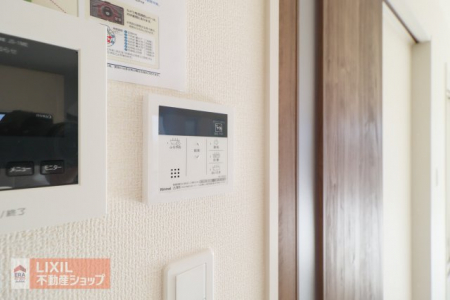 @yݔznʐ^BXCb`tŉxNNłB