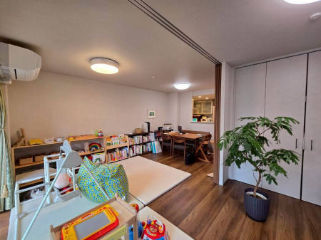 rO@쑤oRj[ɖʂ邢rOłB