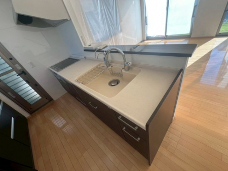 Lb`@Ƒł̃R~jP[VƂΖʌ^VXeLb`łBɃVNƃR܂Ƃ߂VvȌ`łB