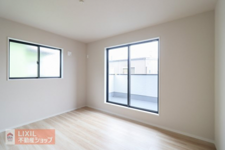 �Q���@�y�Q���z2�K9.6���̐Q���B������Ŗ��邢�������ƂȂ��Ă�����܂��BWIC�����Ă���A�I�V�����ȉ��l�̈ߕ��������Ղ���[�ł��A�X�[�c�P�[�X��S���t�o�b�O�Ȃǂ̑傫�߂Ȃ��̂����[�ł��܂��B