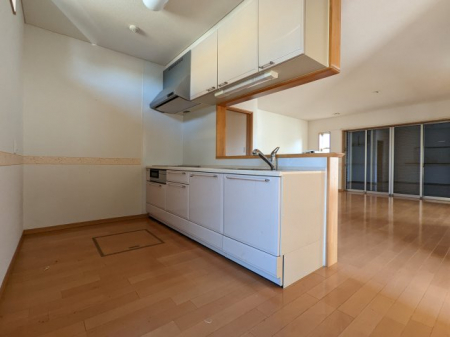 �L�b�`���@�Ƒ��Ƃ̉�b���e�ރJ�E���^�[�L�b�`����