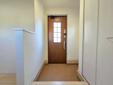 ���ց@�y���ցz