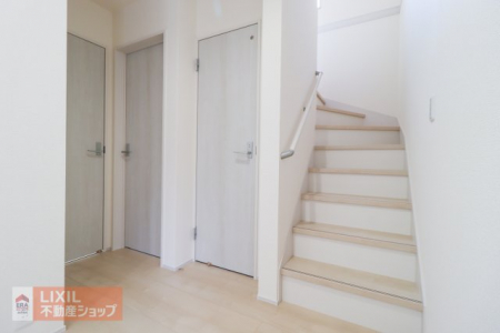���̑����ρ@�y�����z���n�����ʐ^�B�K�i�͎肷�������D�w���񂩂炨�q�l�⍂��҂����S�ł��B�̌�������R�������K�i��D�����Ƃ炵�܂��B