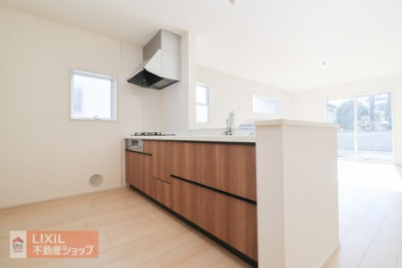 �L�b�`���@�y�L�b�`���^���n�����ʐ^�z�Ζʎ��L�b�`���J�E���^�[�ł��Ƒ��Ƃӂꂠ���Ȃ��痿�����o���܂��B�X���C�h���[�ő傫�Ȓ����������N���N���[�ł��܂��B