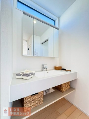 ���ʑ�E���ʏ��@�y�����O�ʉ��ϑ�z�O�ʋ��Ō���������̂Őg�����Ȃ݂̓o�b�`���ł��B���̗��͎��[�ƂȂ��Ă�����ʑ�܂����X�b�L�����܂��B�V�����[���������Ă�������₨�|���ɕ֗��ł��B