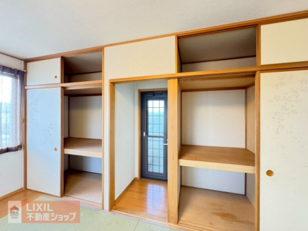 ���[�@2�K6���̘a���͎��[�������Ղ���Ă���A�o���R�j�[�֏o����ł��܂��B