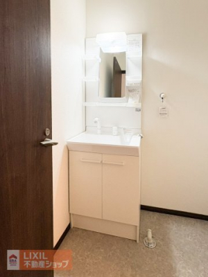 ���ʑ�E���ʏ��@�y�������ʉ��ϑ�^���n�ʐ^�z�Ɨ����ʑ�ł��B�����̎��[�́A���p�i�����[����̂Ƀs�b�^���ł��B