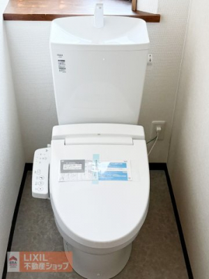 �g�C���@�y�g�C���^���n�ʐ^�z�������@�\�ƒg�[�֍��@�\����������g�C���B�֊�{�͉̂��ꂪ�t�����ɂ����\�ʎd�グ�����H����Ă��܂��B