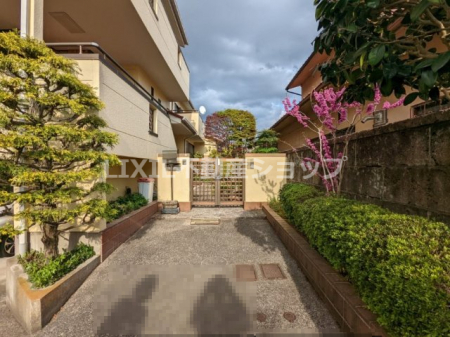 �@��������Ԃ̃G���g�����X�A