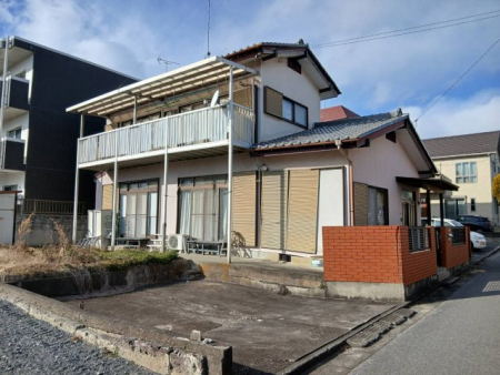 ���n�y�n�ʐ^�@�y�O�ρ^���n�ʐ^�z�쑤�גn�͒��ԏ�ׁ̈A��������ǍD�ł��B�����݌v�����₷�����`�n�B�O�ʓ��H���U�������ł��̂ŁA���Ԃ�ԗ�����Ⴂ�ɗL���ł��B