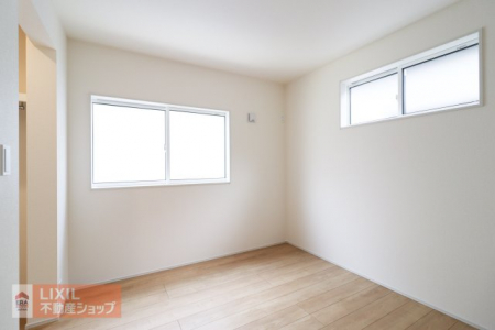 �q�������@�y�q�������z2�K5.25���̗m���͎q�������ɂ������ł��傤���B���[���t���Ă���ߗނ�w�p�i���X�b�L���ЂÂ����܂��B