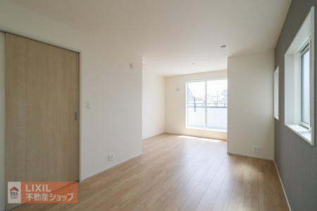 ���̑����ρ@�y�m���z2�K10.5���̗m���͓�����œ�������A���ʂ����悭�S�n�悢���������̋�ԂɁB�o���R�j�[�֒��ڍs���܂��B�����̃��C�t�X�^�C���̕ω��ɉ����ĊԎd�؂�Ή��ł��B