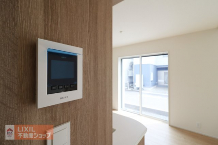 �@���q�̊炪������TV���j�^�h�A�z���B�s�ݎ��ɂ́A�^������Ă����̂ŃZ�L�����e�B�����S�ł��I��������Ɛ����������܂��̂�2�d�ň��S�ł��ˁI