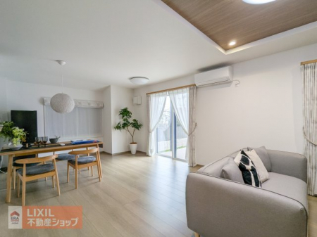 ���r���O�@�y���r���O�z���n�����ʐ^�B�܂�グ�V�䂪���������L�����o���A���邭�������ȃ��r���O��