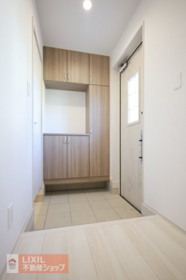 ���ց@�y���ցz���n�����ʐ^�B�������Ɩ��邢���ւ����Ƒ��◈�q�����o�}���B��e�ʂ̃V���[�Y�{�b�N�X�͏��I�����Ă��܂��B