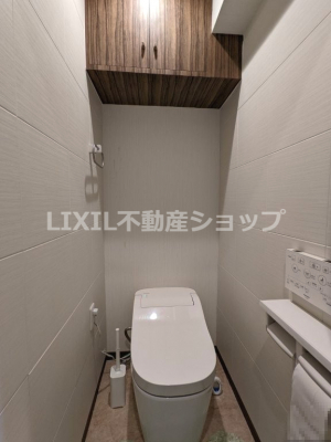 �g�C���@����ꂽ�X�y�[�X���ő���ɍL���A��������}�����^���N���X�g�C���B�h�L�E�����@�\���t�����G�R�J���b�g����������