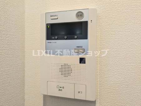 �@�I�[�g���b�N�t���}���V�����B�h�Ɩʂ����S�ł��I