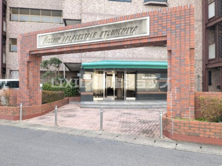 �G���g�����X�@�Y��ɐ�����ꂽ�A�͂����Z�҂��o�}���Ă���܂��B