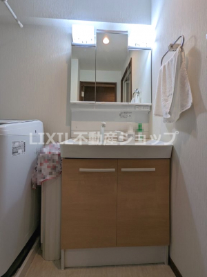 ���ʑ�E���ʏ��@�O�ʋ��̒��͎��[�ɂȂ��Ă�����ʑ���X�b�L����