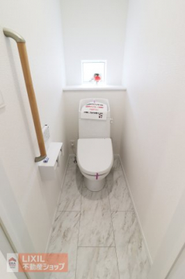 �g�C���@�y�g�C���z���n�����ʐ^�B�������g�[�֍��t���B���������Ă���̌��Ɗ��C���ł���悤�ɂȂ��Ă��܂��B�Q�K�ɂ��g�C�����������܂��B