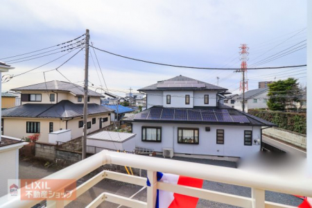 ���̑��@�y��������̒��]�z�o���R�j�[����̌i�F�B�\���ȊԊu���m�ۂ���Ă���܂��B