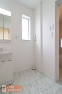 �@�y�����h���[�X�y�[�X�^���n�����ʐ^�z�����A�E�ߏ�A���ʑ�Ƃ̓����ɔz�����������h���[���[���ł��B�J�̓��͗����̊����@�\���g���ƉƎ��̌������オ�邱�Ƃł��傤�B