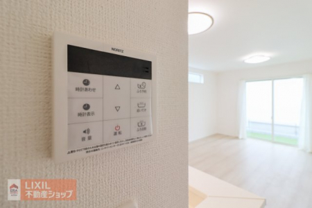 �@�y�����ݔ��^���n�����ʐ^�zLDK���瑀��ł��鋋���X�C�b�`�ł��B���삵�₷���A���₷���p�l���^�C�v���̗p���Ă��܂��B