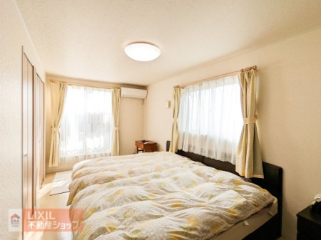 �Q���@���邢�̌��̓����Q���͑傫���x�b�g���]�T�������ē���L���B