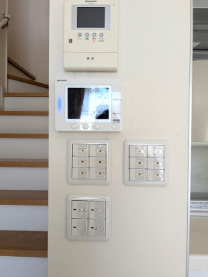 ���̑����ρ@�X�C�b�`���W�����Ă��ĕ֗��ł��B�f�U�C�������ǂ��ł��ˁB