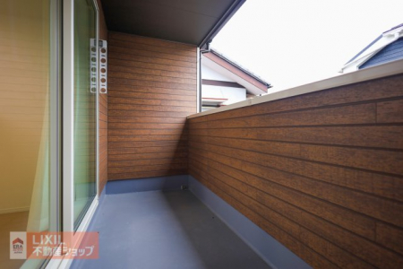 �o���R�j�[�@�y�o���R�j�[�z������̍L�X�o���R�j�[�͓�������A���ʂ����ǂ��A���z�c����󕨂��������񊱂��܂��B