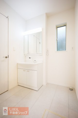 ���ʑ�E���ʏ��@�y�����O�ʉ��ϑ�z�O�ʋ��Ō���������̂Őg�����Ȃ݂̓o�b�`���ł��B���̗��͎��[�ƂȂ��Ă�����ʑ�܂����X�b�L�����܂��B�V�����[���������Ă�������₨�|���ɕ֗��ł��B