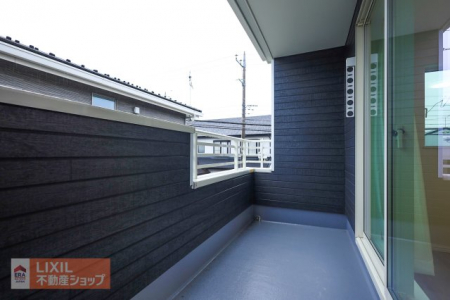 �o���R�j�[�@�y�o���R�j�[�z������̍L�X�o���R�j�[�͓�������A���ʂ����ǂ��A���z�c����󕨂��������񊱂��܂��B