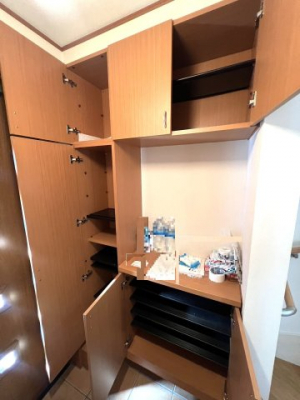 ���ց@�Ƒ����̎��[���ł���傫�ȃV���[�Y�{�b�N�X�ł�